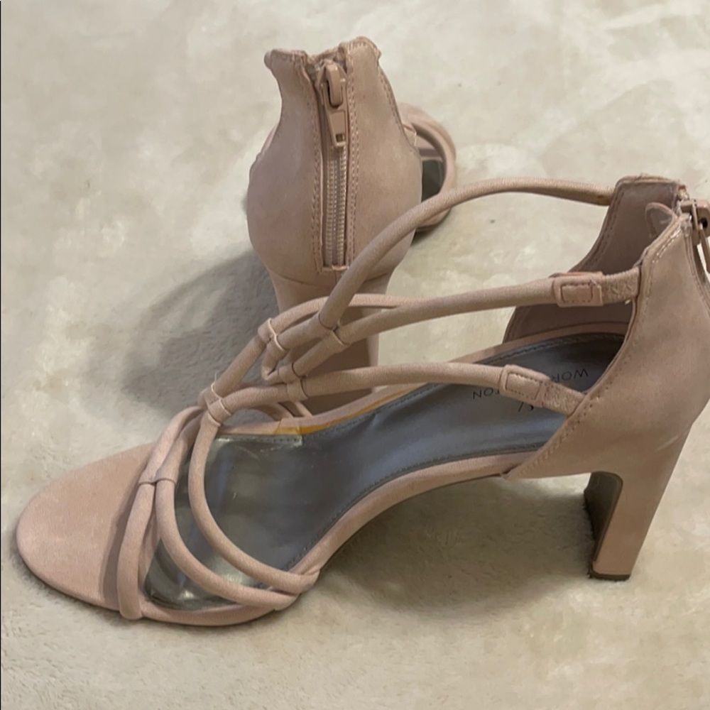 Shoes - Picture 4 of 6